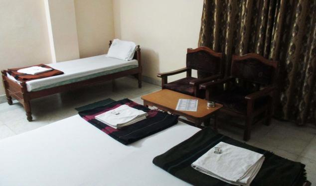 Hotel Geethanjali Residency Bhadrachalam Bagian luar foto